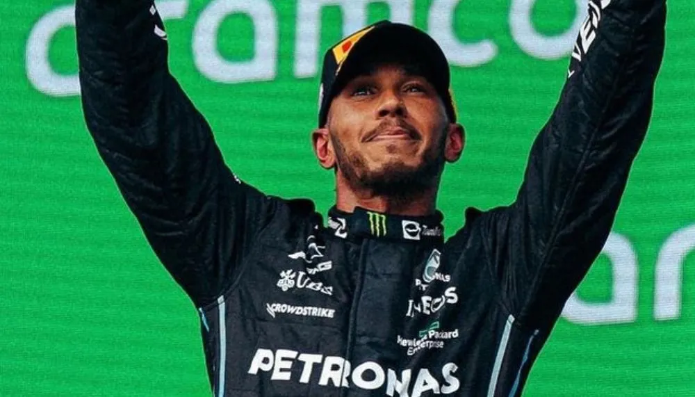 Imagem ilustrativa da imagem Hamilton fala sobre futuro e não descarta seguir na F1 após os 40 anos