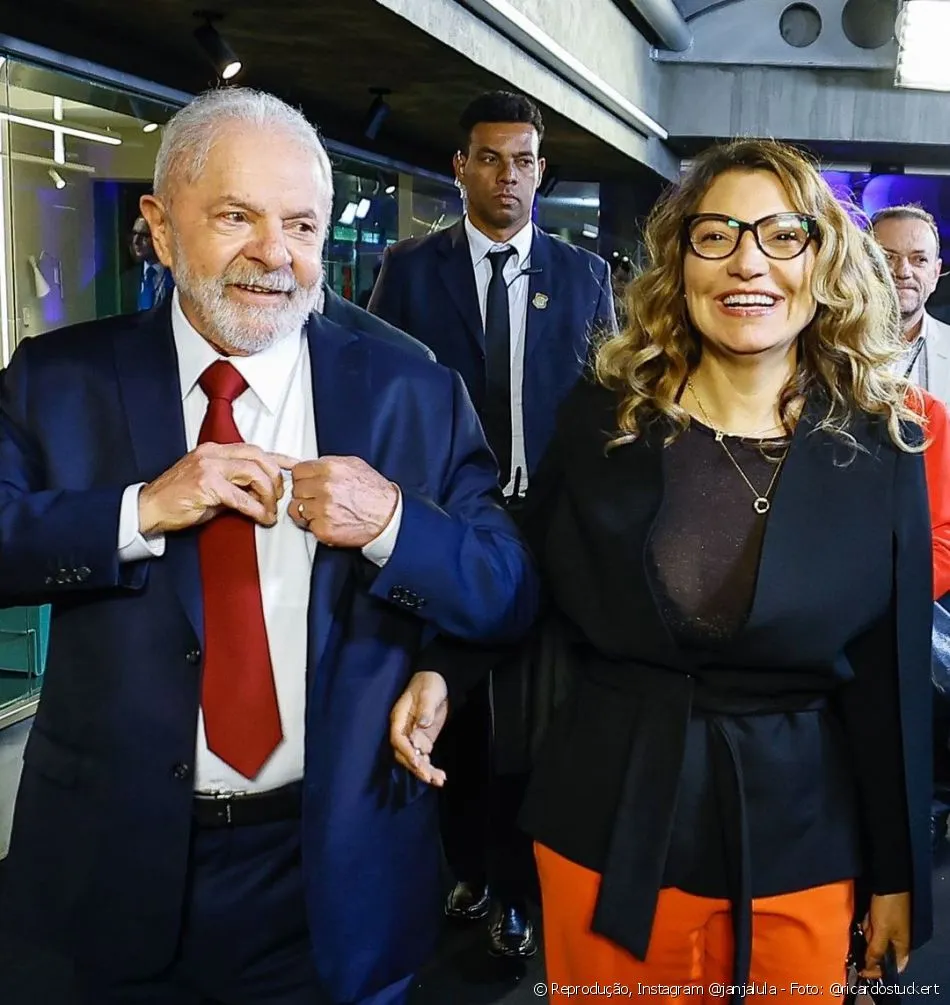 Imagem ilustrativa da imagem Quem é Janja, esposa de Lula e futura primeira-dama do Brasil