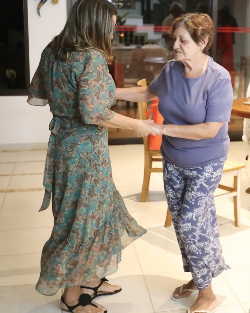 Imagem ilustrativa da imagem Quem é Janja, esposa de Lula e futura primeira-dama do Brasil