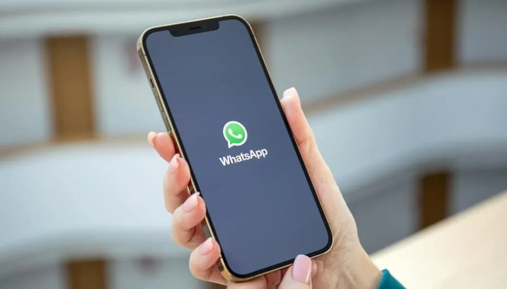 Imagem ilustrativa da imagem Atualização do Whatsapp permite ocultar o status "online". Veja novos recursos