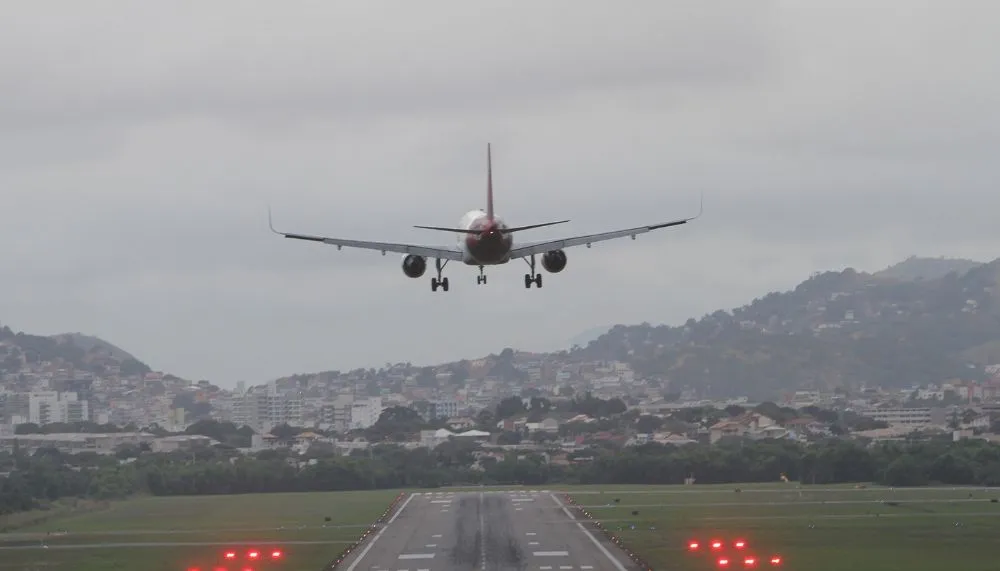 Imagem ilustrativa da imagem Indenização de até R$ 5 mil por viagens atrasadas por conta de rodovias fechadas