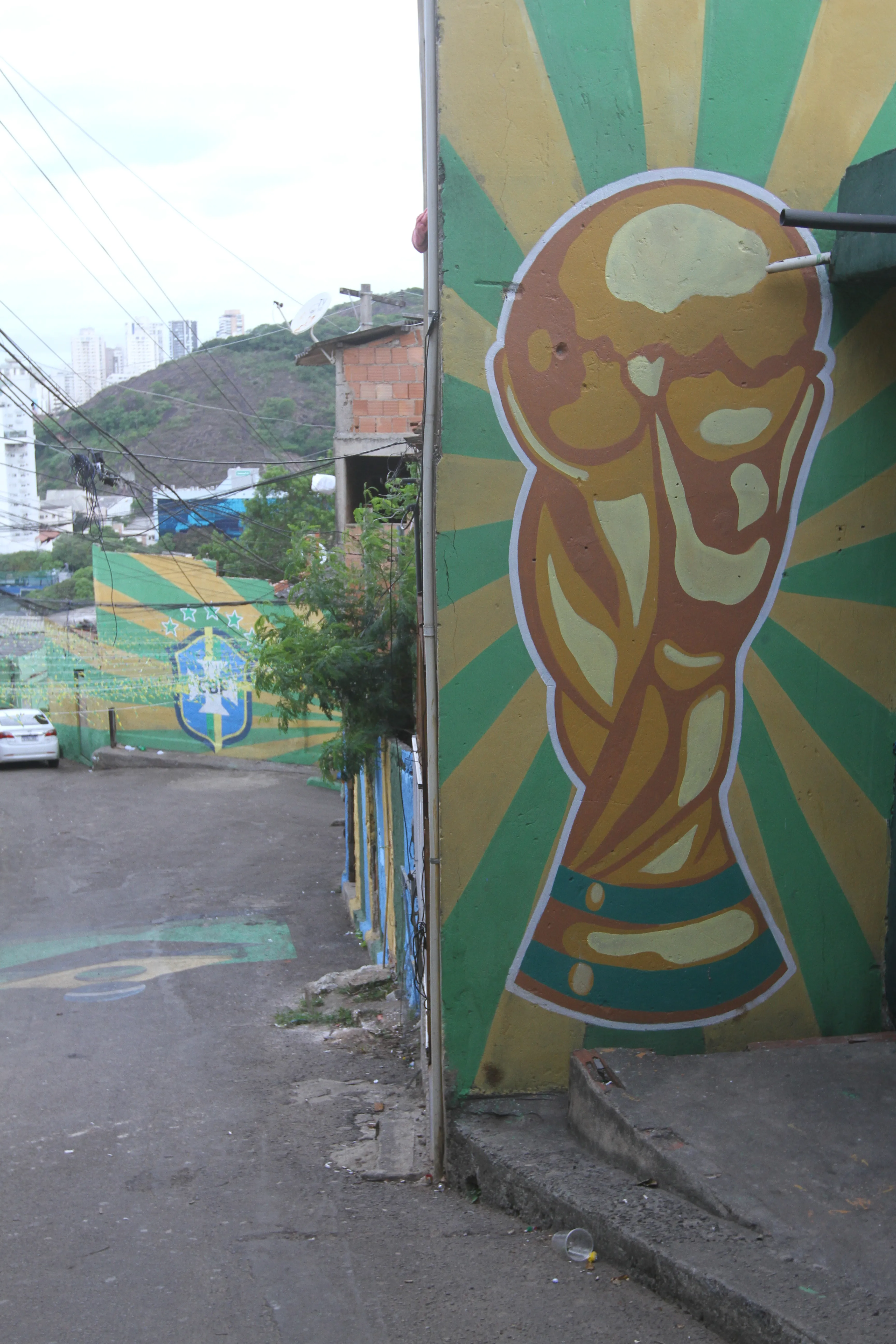 Imagem ilustrativa da imagem Ruas da Grande Vitória já estão no clima da Copa do Mundo