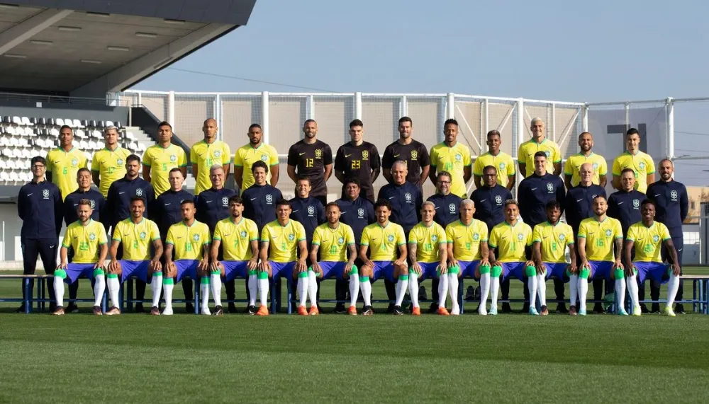 Imagem ilustrativa da imagem Fifa revela uniforme que Brasil usará nos três primeiros jogos da Copa