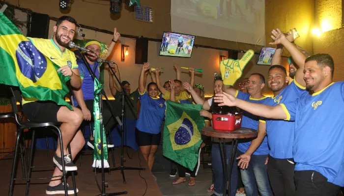 Imagem ilustrativa da imagem Música ao vivo e telões na abertura da Copa
