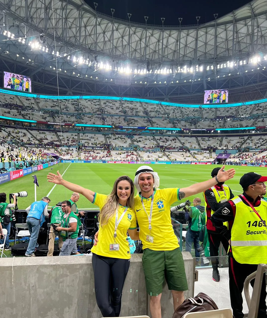 Imagem ilustrativa da imagem Capixabas em lua de mel no Catar assistem estreia do Brasil na Copa