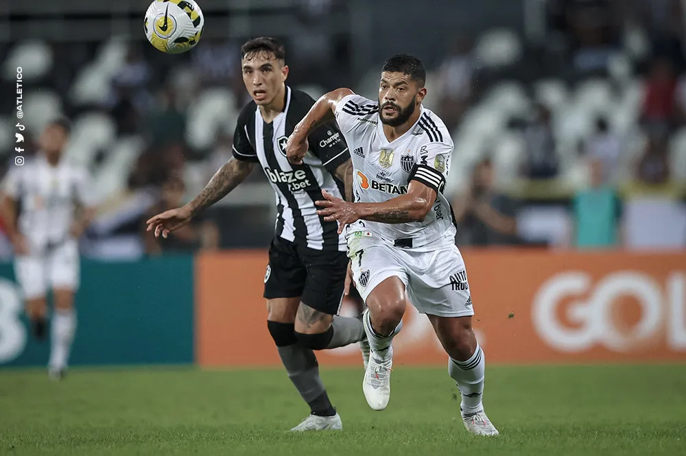 Imagem ilustrativa da imagem Atlético-MG bate o Botafogo e assume a ponta