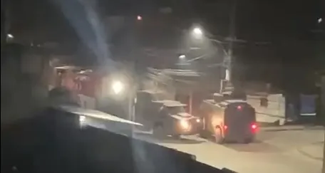 Imagem ilustrativa da imagem Complexo do Alemão tem intensa troca de tiros em operação das polícias