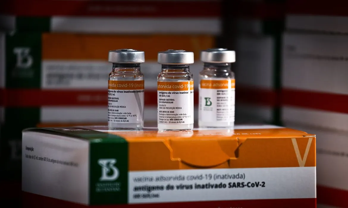 Imagem ilustrativa da imagem Saúde tem 1,2 milhão de doses da Coronavac garantidas para crianças