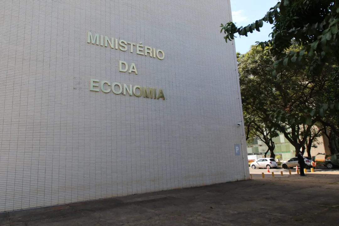 Imagem ilustrativa da imagem Ministério da Economia prepara decreto para cortar imposto de 4 mil produtos