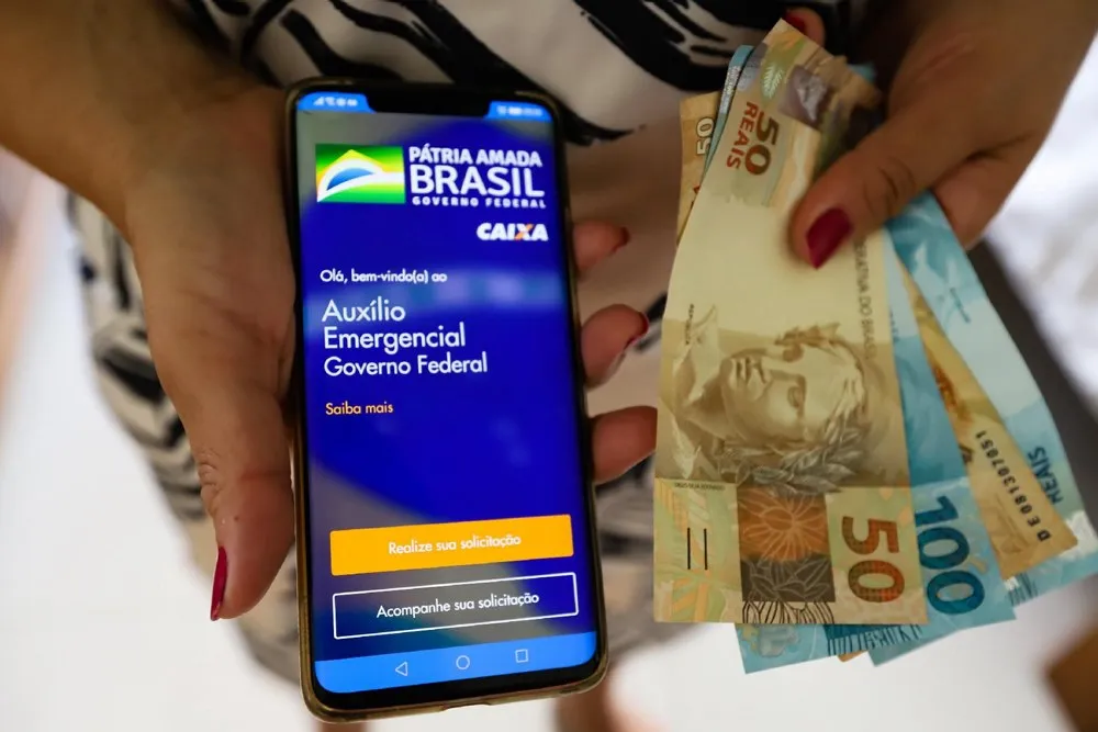 Imagem ilustrativa da imagem 2 mil mortos “receberam” auxílio pago pelo governo federal no Estado