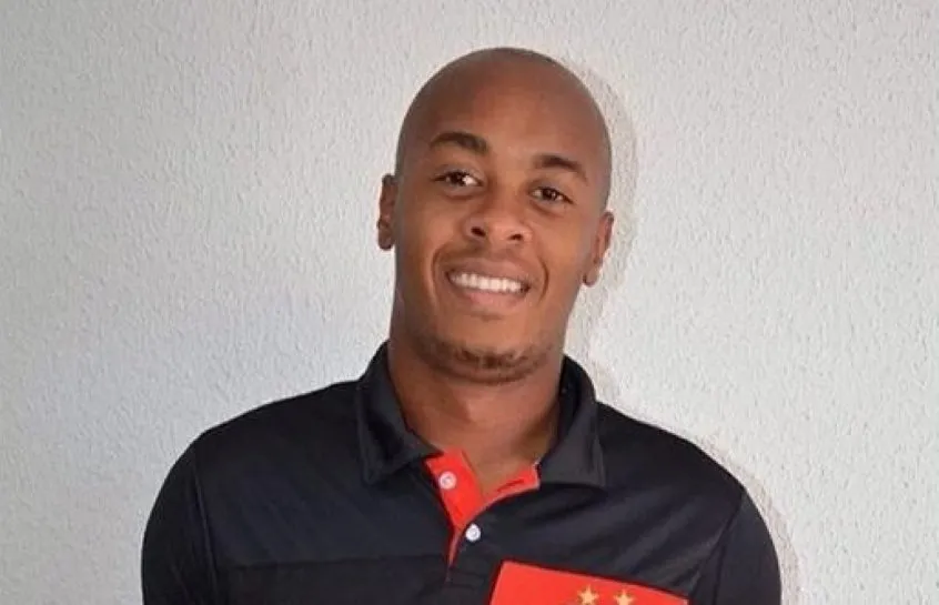Imagem ilustrativa da imagem Ex-jogador é preso após roubo a supermercado