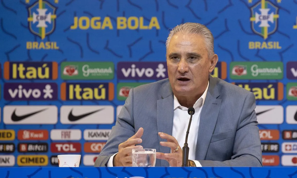 Imagem ilustrativa da imagem Tite diz que talvez não tenha dado as oportunidades que devia a Dudu