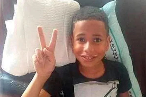 Imagem ilustrativa da imagem 'Desafio do desodorante': menino de 10 anos morre após inalar aerossol