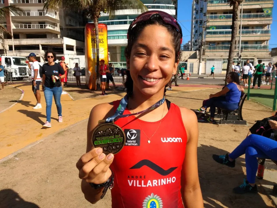 Imagem ilustrativa da imagem Atletas de todo o Brasil participam da 35ª edição do Triathlon do Exército no ES