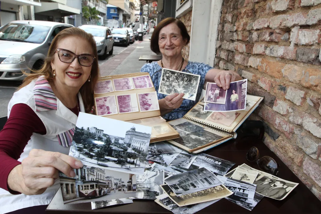 Imagem ilustrativa da imagem Moradores de Vitória reviram baús de fotos