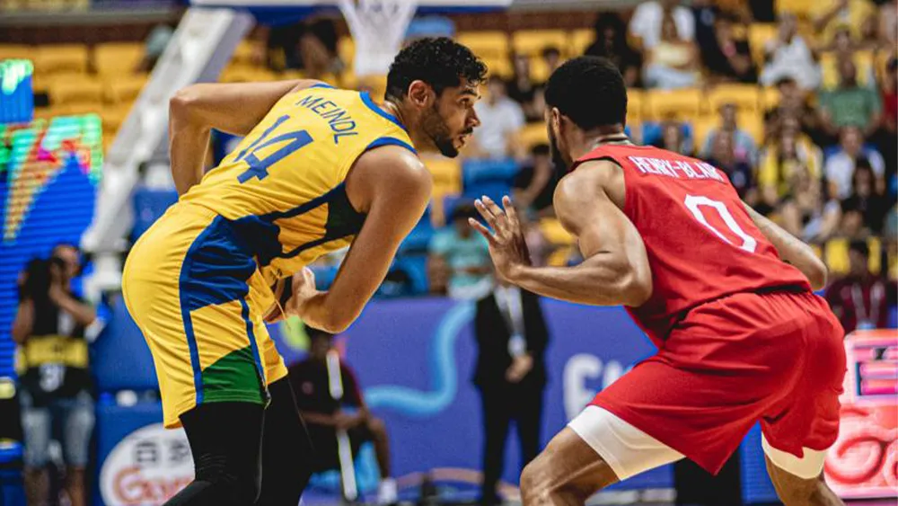 Imagem ilustrativa da imagem Brasil leva susto no fim, mas bate Canadá e decide Copa América de basquete