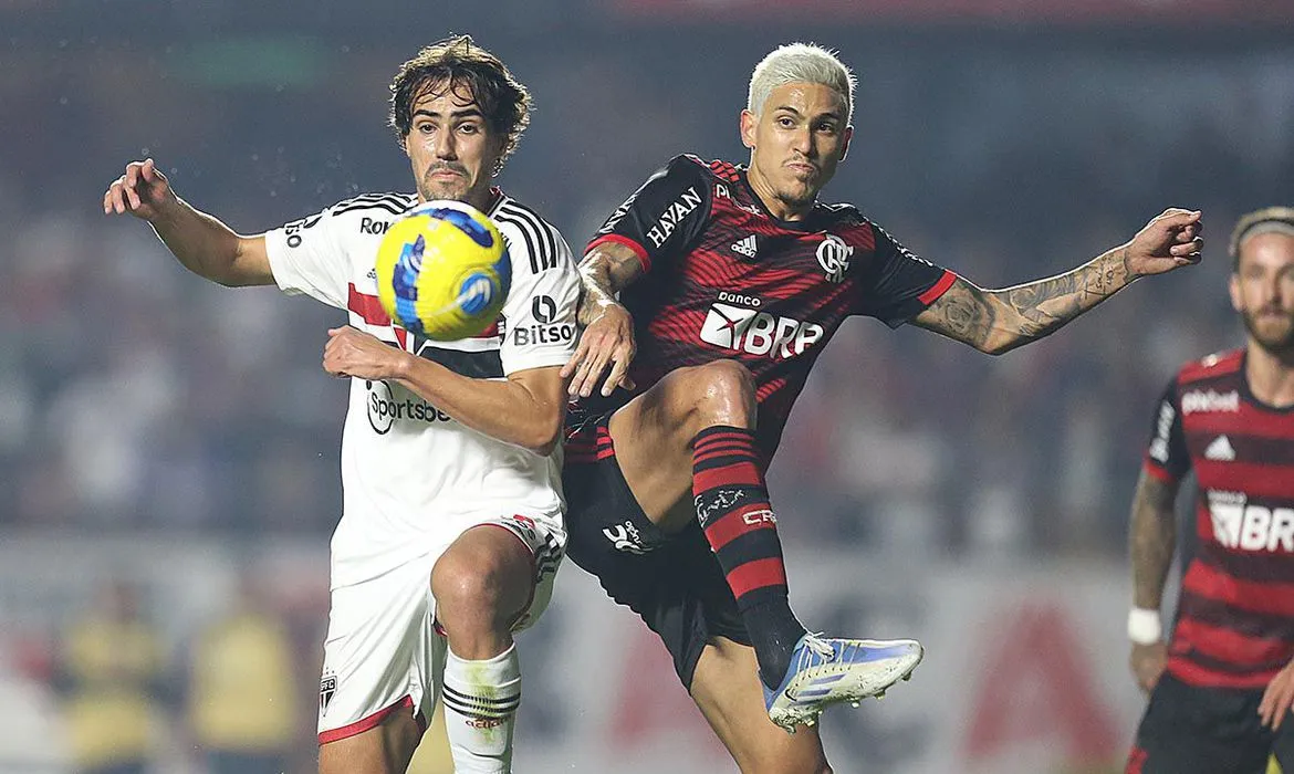 Imagem ilustrativa da imagem Flamengo e São Paulo disputam primeira vaga na final da Copa do Brasil