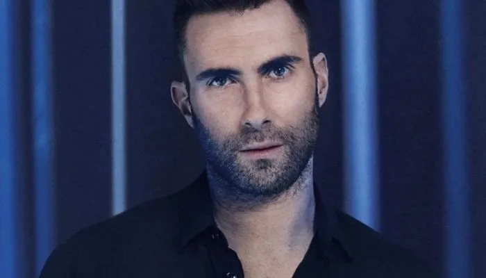 Imagem ilustrativa da imagem Adam Levine é acusado de flertar com mais duas mulheres nas redes sociais