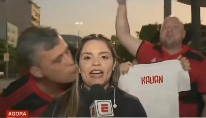 Imagem ilustrativa da imagem Torcedor que beijou repórter é denunciado por crime de importunação sexual