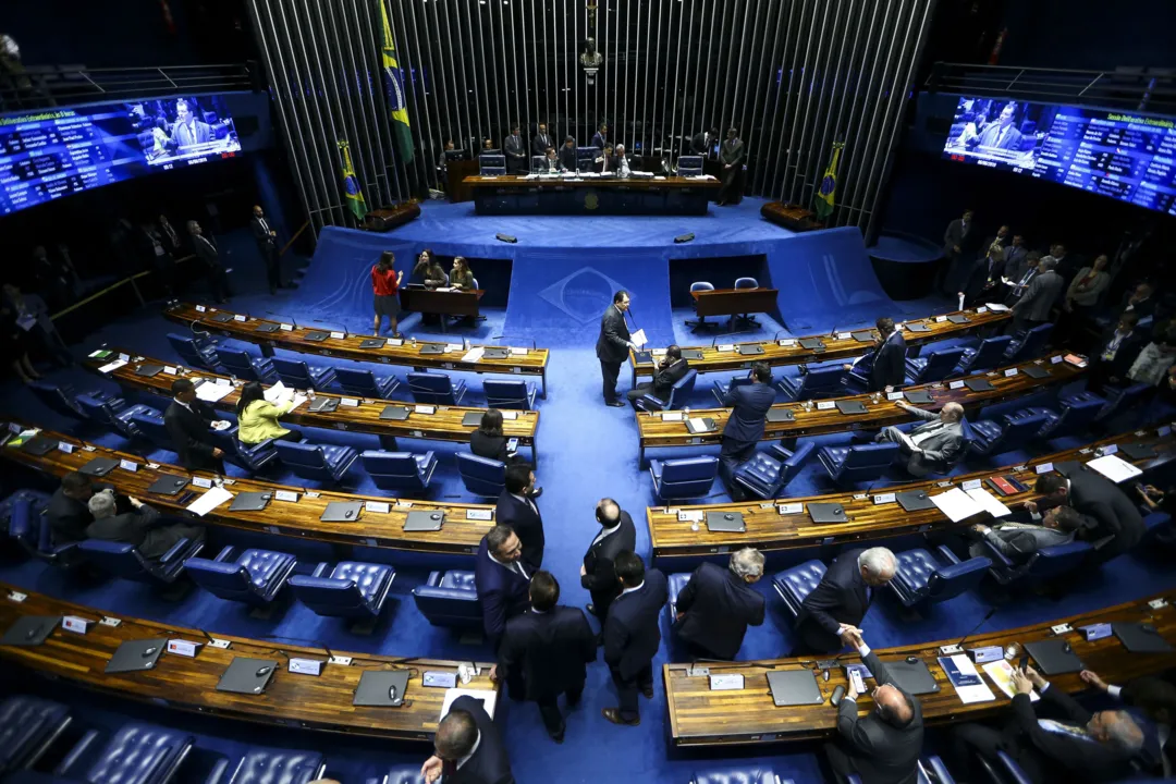 Imagem ilustrativa da imagem Veja quais os benefícios terão os deputados e senadores eleitos