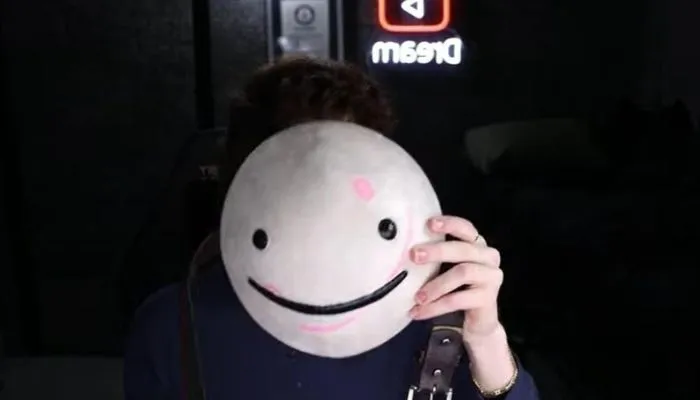 Imagem ilustrativa da imagem Youtuber conquistou 30 milhões de seguidores - e só agora revelou o rosto
