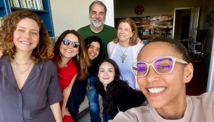 Imagem ilustrativa da imagem Atrizes se reúnem e citam volta das "Empreguetes"