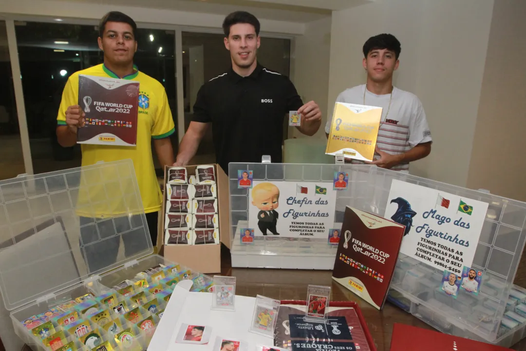 Imagem ilustrativa da imagem Álbum de figurinhas da Copa de graça amanhã!