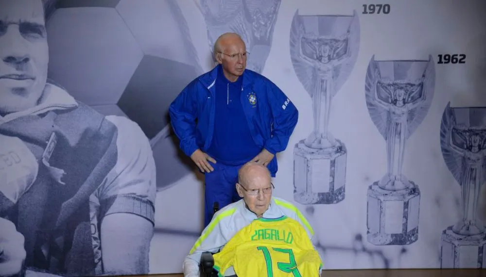 Imagem ilustrativa da imagem Zagallo ganha estátua em museu da CBF