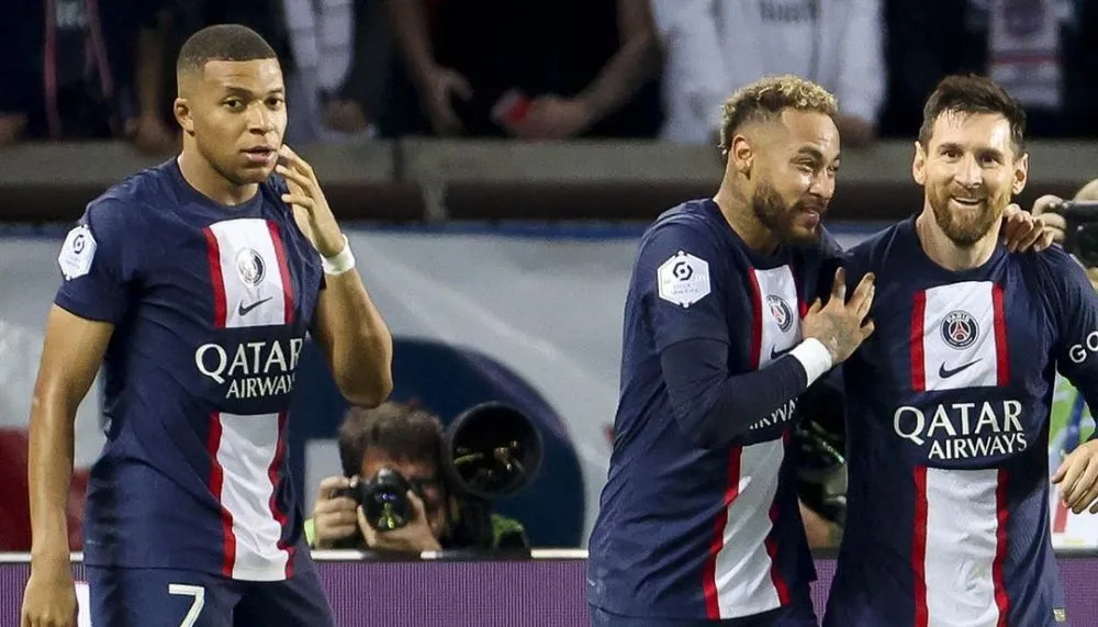 Imagem ilustrativa da imagem TV Tribuna/SBT transmite duelo entre PSG e Maccabi Haifa pela Champions League