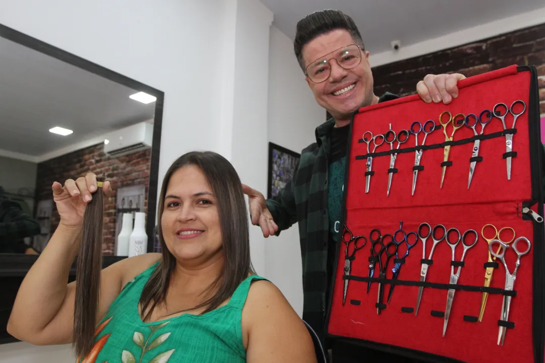 Imagem ilustrativa da imagem Corte de cabelo para ajudar vítimas de câncer