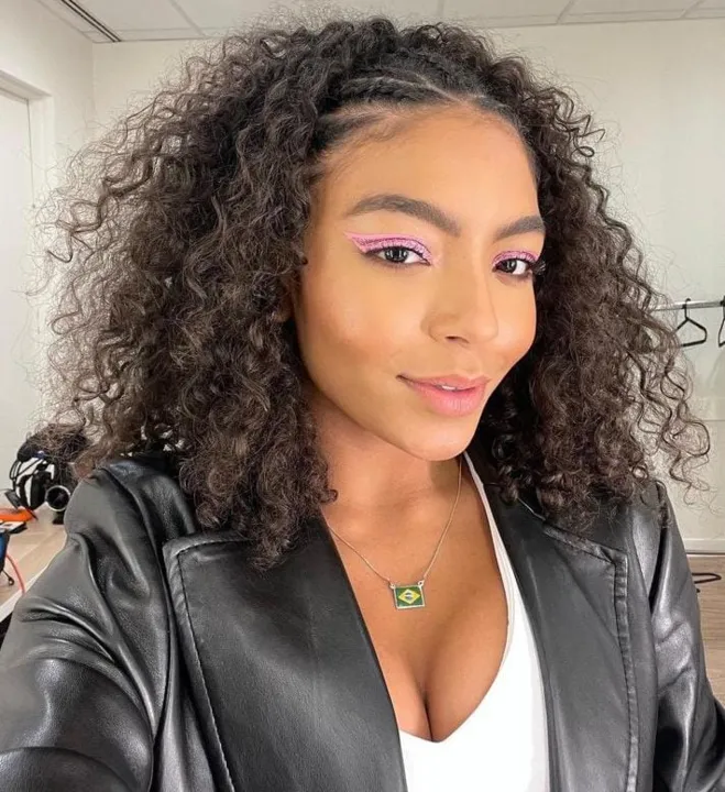 Imagem ilustrativa da imagem Now United faz concurso para encontrar brasileiro substituto de Any Gabrielly