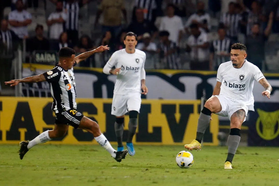 Imagem ilustrativa da imagem Botafogo vence o Atlético-MG e entra de vez na briga pela Libertadores
