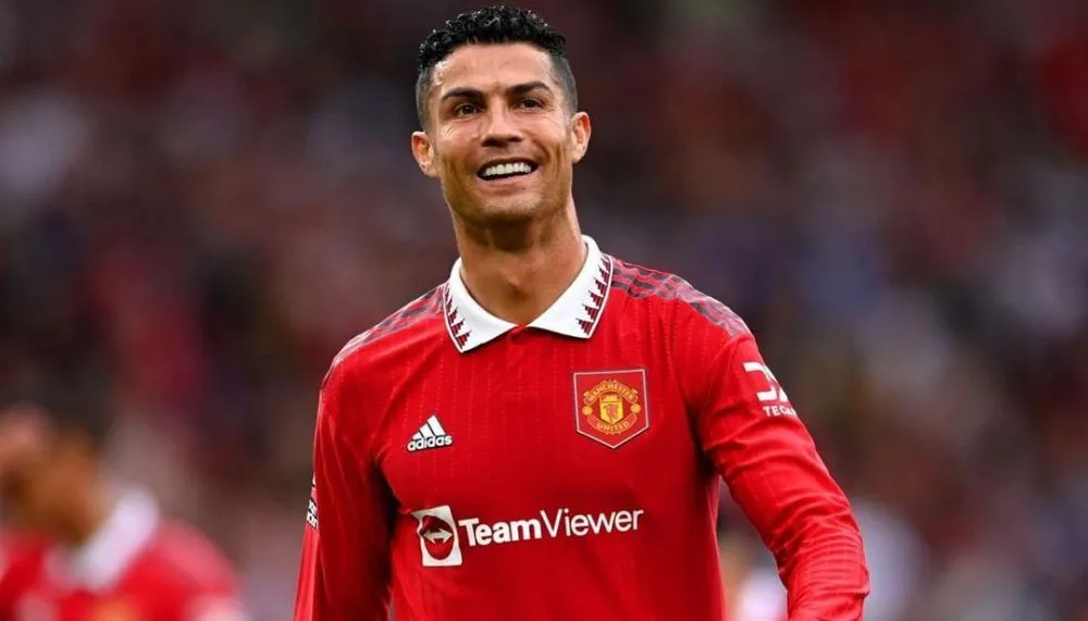 Imagem ilustrativa da imagem Manchester United anuncia saída de Cristiano Ronaldo