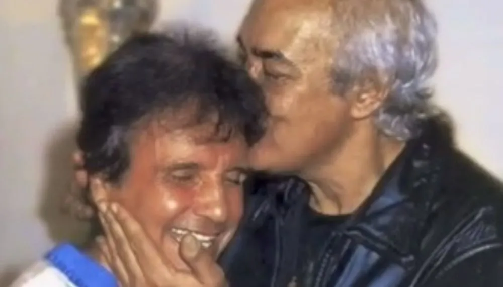Imagem ilustrativa da imagem "Minha dor é muito grande", diz  Roberto Carlos sobre a morte de Erasmo