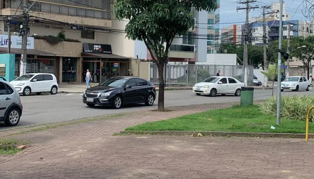 Imagem ilustrativa da imagem Dentista é sequestrada ao sair de academia em Jardim da Penha