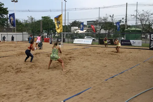 
          Imagem ilustrativa da imagem 11º Tribuna Open de Tênis tem finais amanhã com entrada gratuita
          