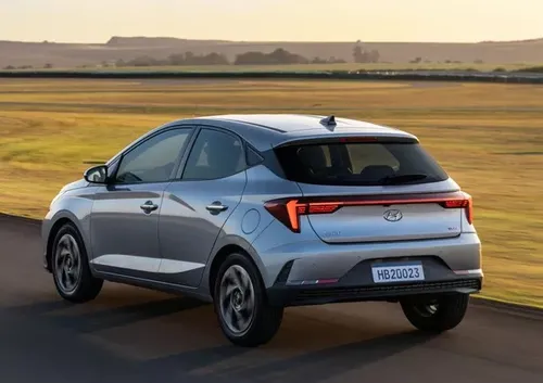 
          Imagem ilustrativa da imagem De cara nova, HB20 2023 já está à venda no Estado
          