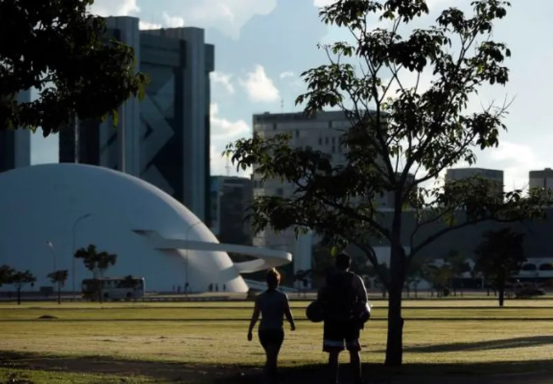 O programa Brasília, Capital do Turismo Cívico e Pedagógico foi constituído em março com o objetivo de permitir a estudantes da rede pública de ensino “assistirem aulas in loco de História do Brasil e de Brasília nos monumentos e sedes do poder”.