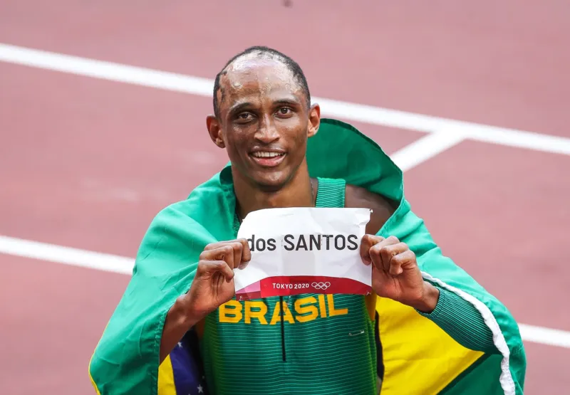 Alison dos Santos é o segundo brasileiro campeão mundial de atletismo