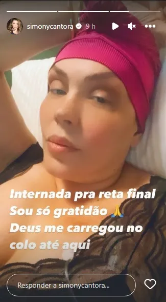 Imagem ilustrativa da imagem Simony é internada para reta final de tratamento contra o câncer