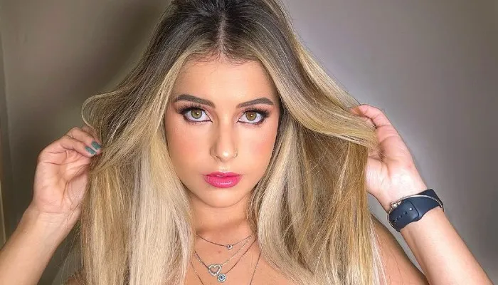 Imagem ilustrativa da imagem Namorada de youtuber diz ter sofrido importunação sexual durante voo