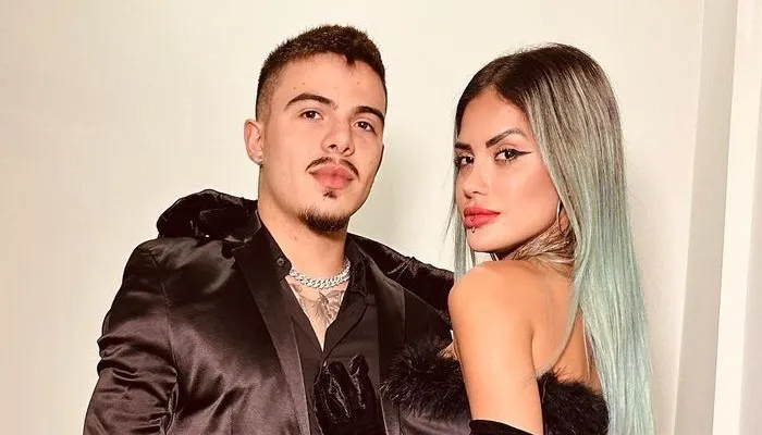 Imagem ilustrativa da imagem Ex de Larissa Manoela, Thomaz Costa anuncia nudes com Tati Zaqui