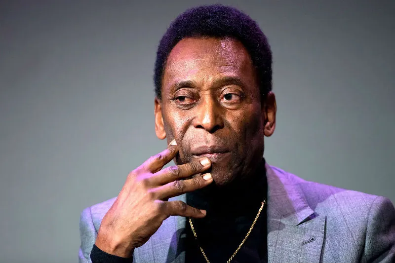 Imagem ilustrativa da imagem Doença progride, e Pelé precisa de cuidados cardíacos e renais, diz hospital