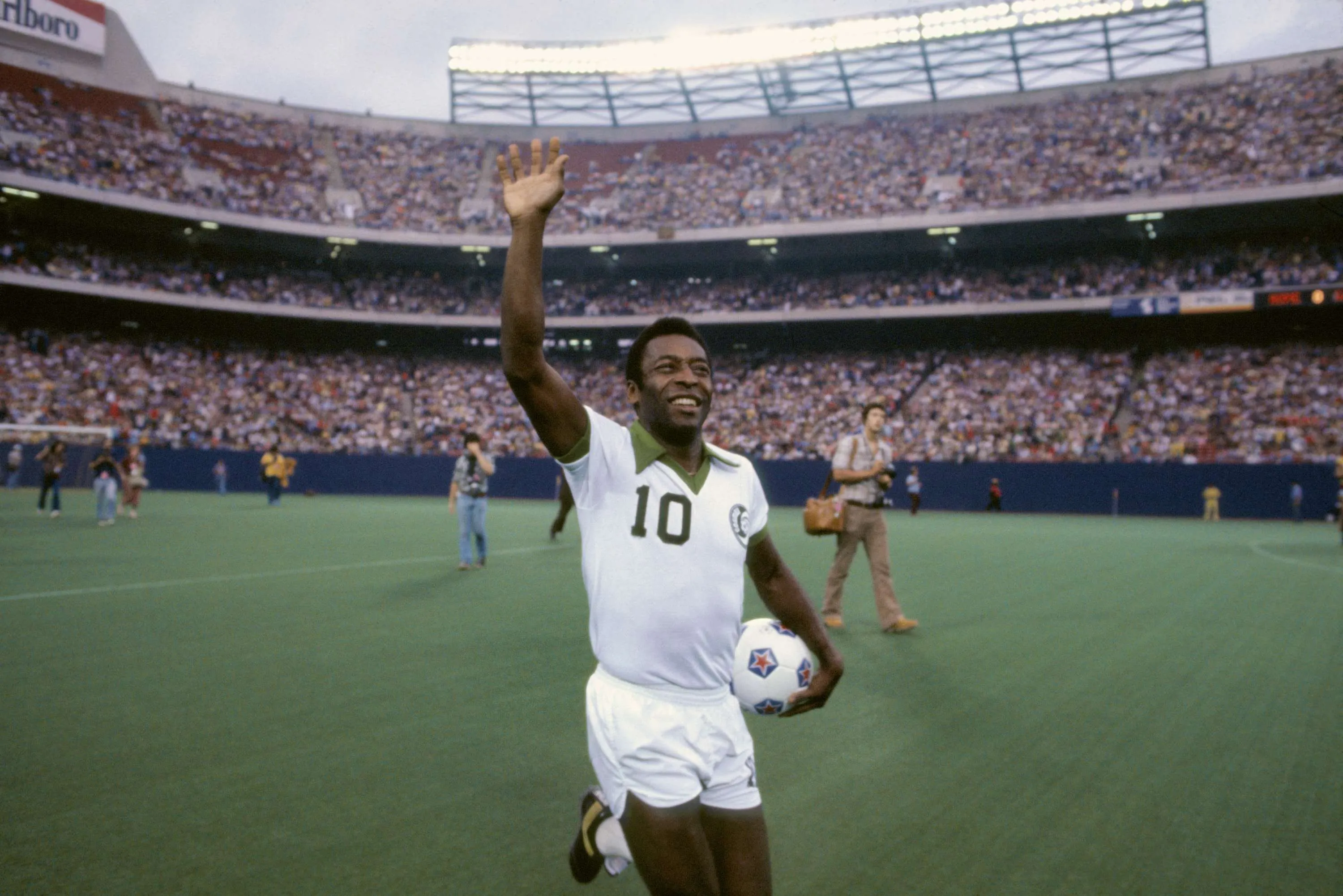 Imagem ilustrativa da imagem Cortejo de Pelé vai contar com escolta e esquema especial de trânsito