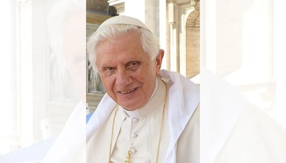 Imagem ilustrativa da imagem Bento XVI é velado no Vaticano com fila de milhares de pessoas