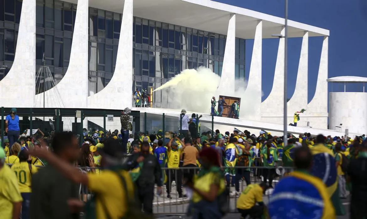 Imagem ilustrativa da imagem PF faz operação contra suspeitos de financiamento de atos em Brasília