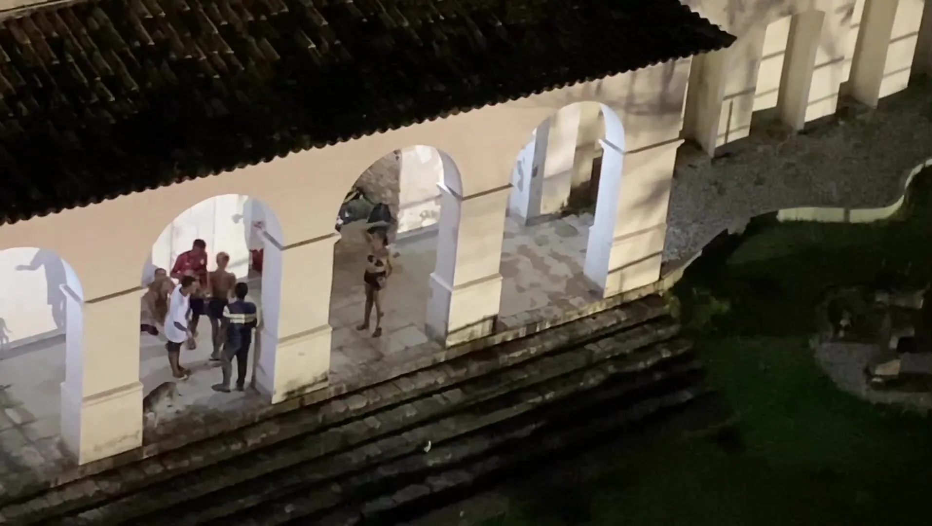 Imagem ilustrativa da imagem Viciados invadem prédios históricos para usar crack