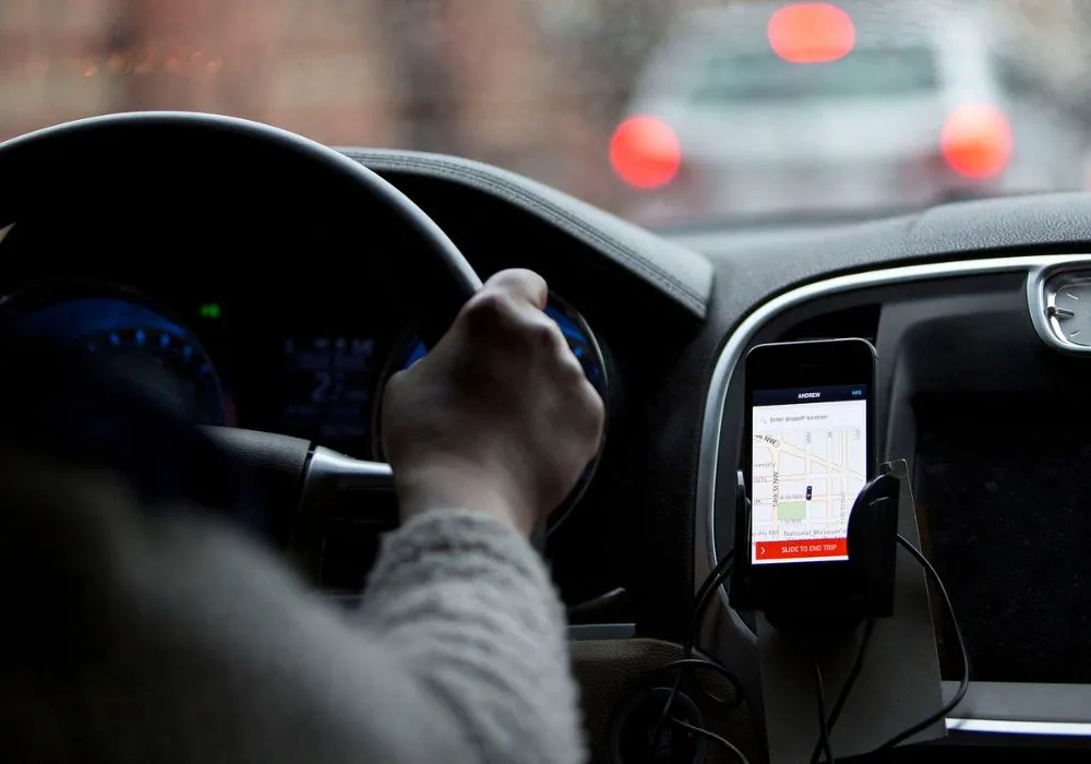 Imagem ilustrativa da imagem INSS vai ter “previdência do Uber” e mais 4 mil servidores para zerar fila