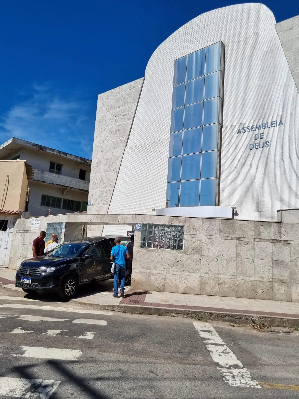 Imagem ilustrativa da imagem Corpo de filho de vereadora morto no Sambão do Povo é velado em Vila Velha