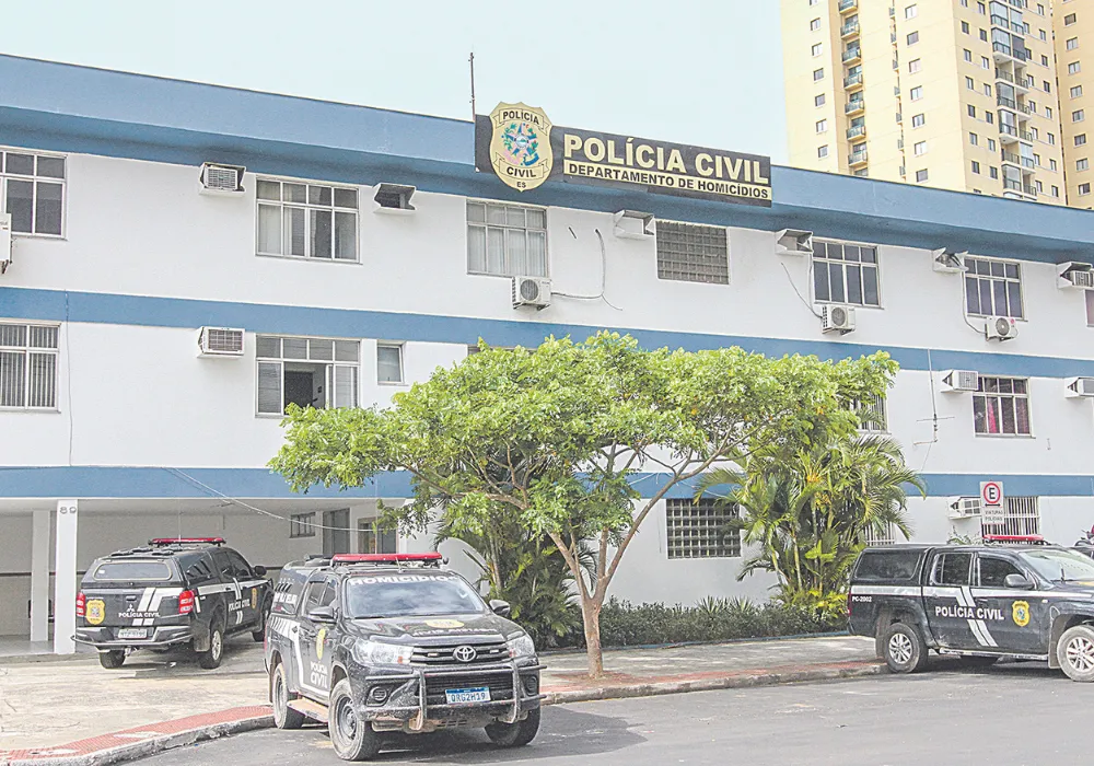 Imagem ilustrativa da imagem Assassino de jovem no Sambão é achado em motel com namorada de 15 anos